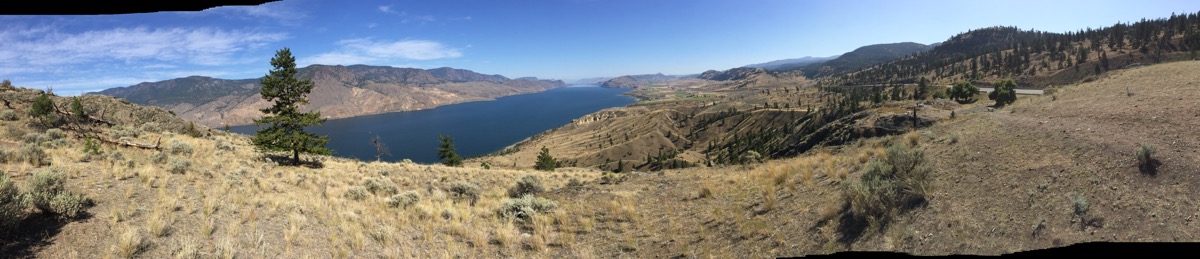 A small slice of desert above one of the many lakes in the Okanagan region, Canada